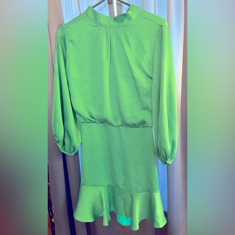 GUC Kelly Green Satiny Dress (M)